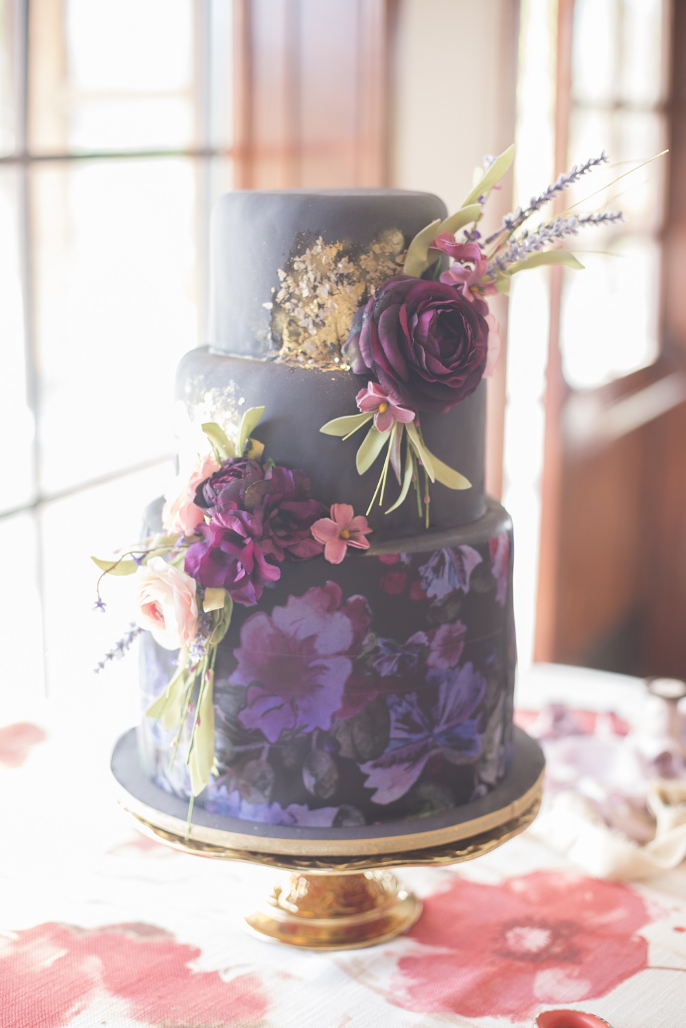Renoir Table Linen, Floral Table Linen, Floral Wedding Cake, Dayton Valley Golf Club, Amy Graves Photo